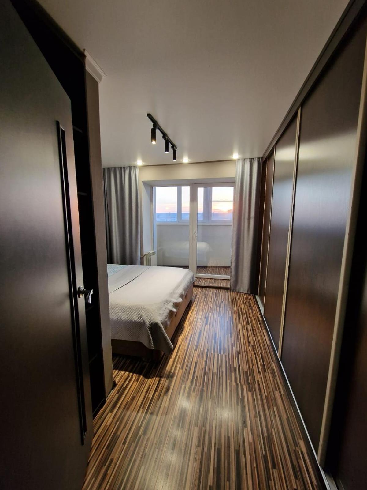 Apartment On Republic Square Ustʼ-Kamenogorsk Exterior foto